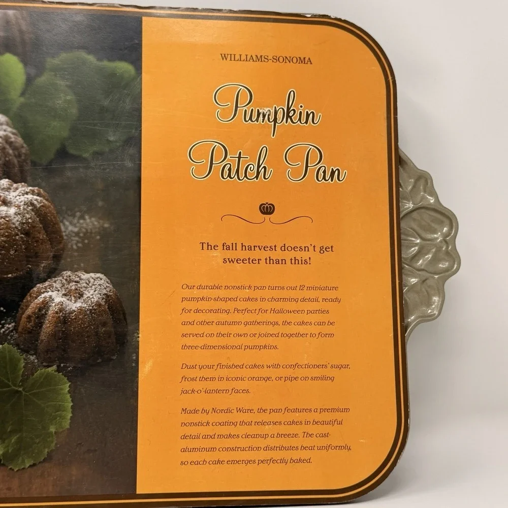 Williams-Sonoma Nordic Ware Cast Aluminum Pumpkin Patch Pan 12 NEW Mini Cakes